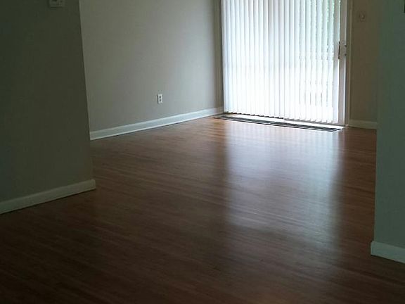 3rd image of 9310 Conestoga Ave