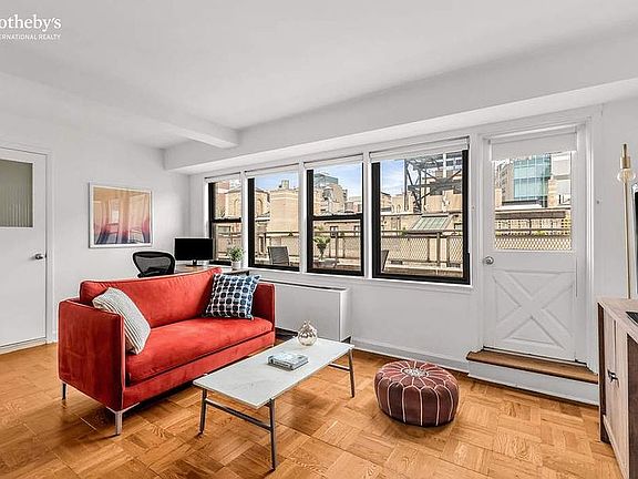 3rd image of 55 E 9th St APT 12A