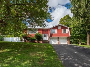 1 Delbar Dr, Budd Lake, NJ 07828