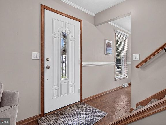 5th image of 432 White Rose Ln