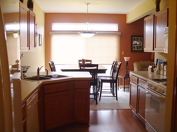 kitchen/dining room