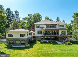 9604 Pembroke Pl, Vienna, VA 22182