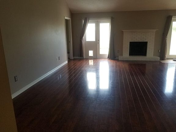 3rd image of 1859 Coral St