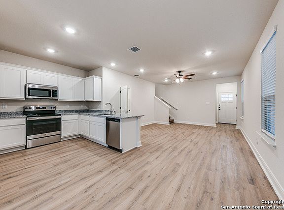 4th image of 7606 Gramercy Way