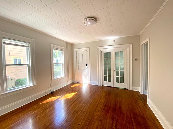 3rd image of 295 Benton St
