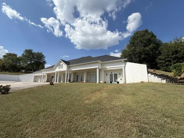 802 Piedmont Ln, Dalton, GA 30720