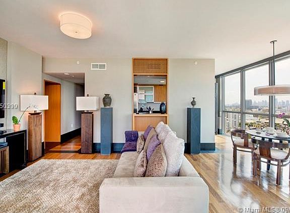 4th image of 101 20th St #2301