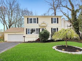 200 S Martine Ave, Fanwood, NJ 07023