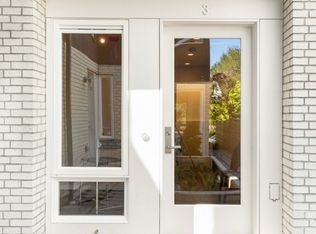 339 C 16th Ave E, Seattle, WA 98112