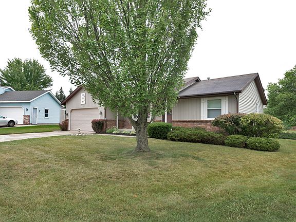2nd image of 5911 Appleview Dr SE