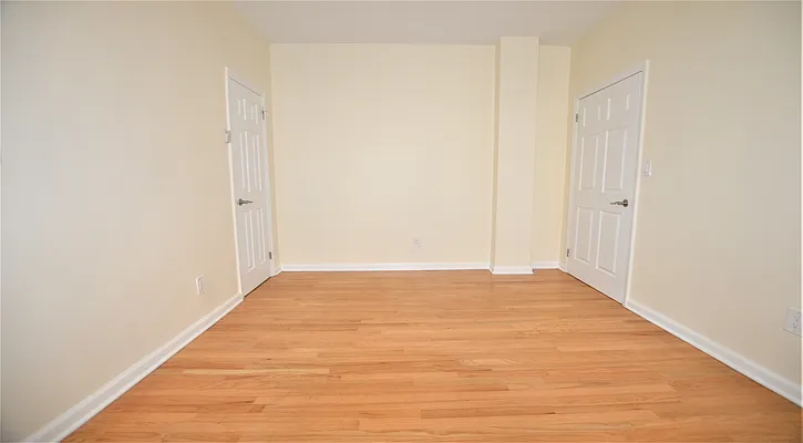 Rented by Manhattan Realty Group | media 4