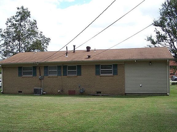 2nd image of 1100 Highland St
