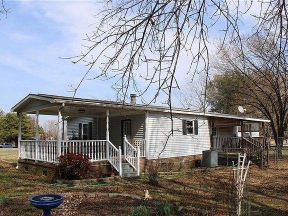 4th image of 480 Boone Rd