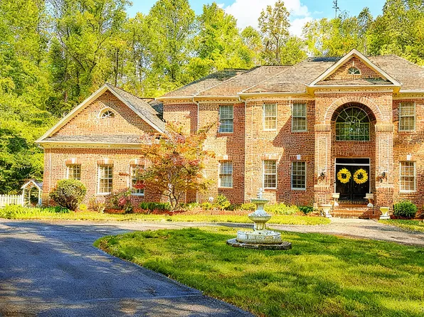 10 Caval Cade Ln, Stafford, VA 22556