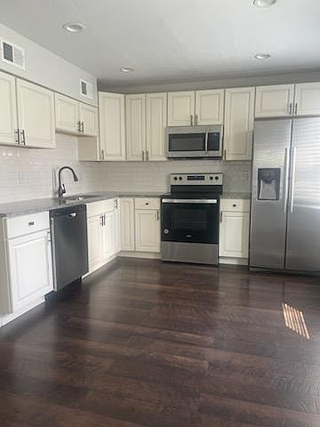 1st image of 1060 E Linden Ave #2F