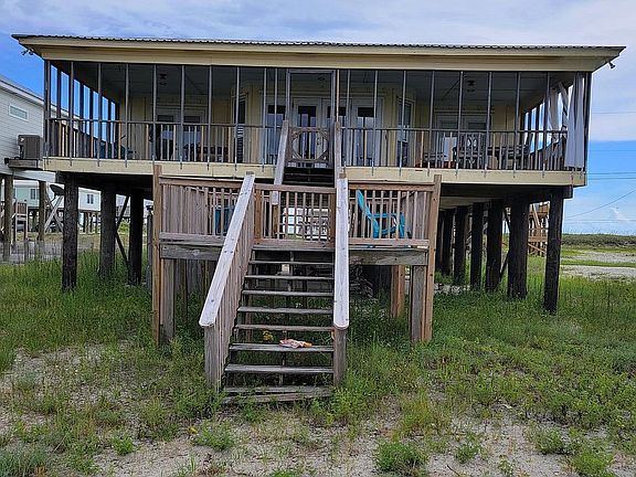 2nd image of 2328 Island Shores Dr