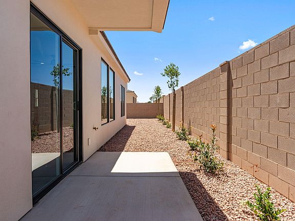 4th image of 2401 Patricia Dr