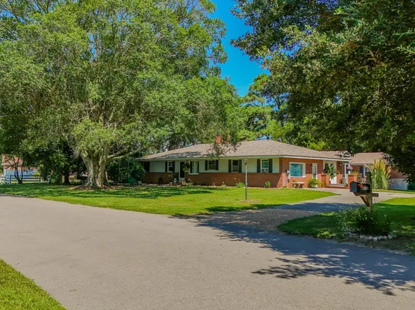 102 Acorn Ln Lot 1, Pt Harbor, NC 27964