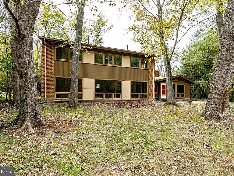 3409 Wessynton Way — Photo 71