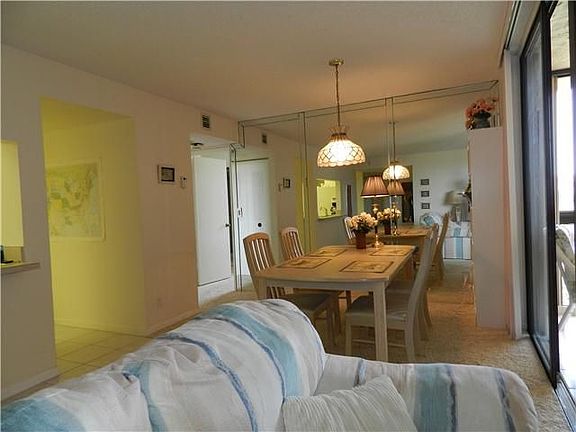 5th image of 2255 Lindell Blvd APT 4403