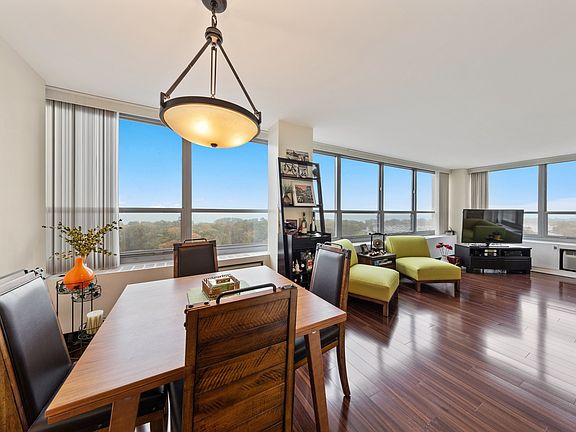 4th image of 3550 N Lake Shore Dr APT 1315