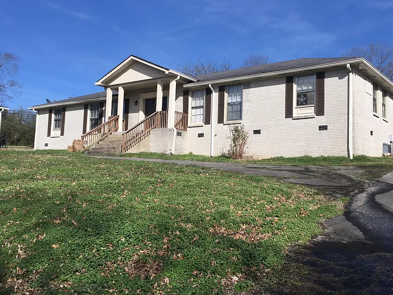 414 Winding Way #B — Photo 1