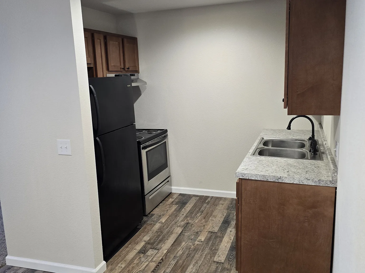 2 bed, $850 — Photo 2