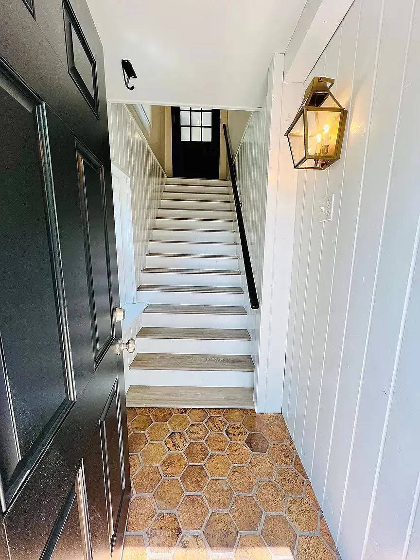 2 bed, 1000 sqft, $2,000 — Photo 1
