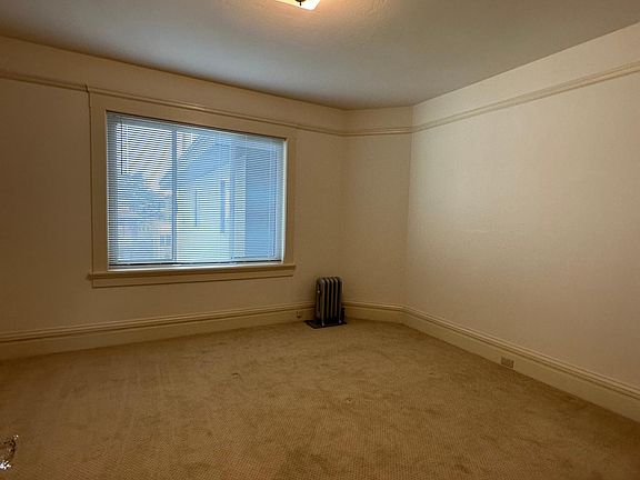 5th image of 105 Palm Ave APT 9