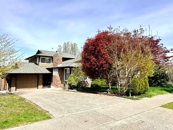 15457 Poplar Dr, Surrey, BC V4A 5J7