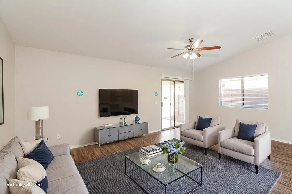 3 bed, 2.0 bath, 1678 sqft, $2,035 — Photo 4