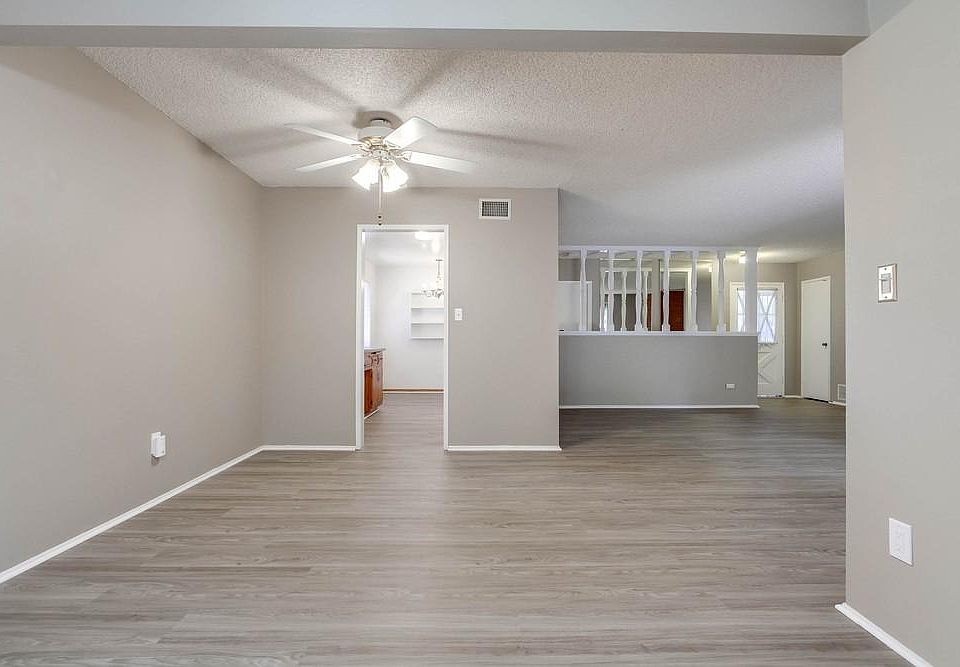 1st image of 8271 Beaver Lake Dr