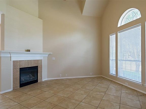 5th image of 7152 Drummond Dr
