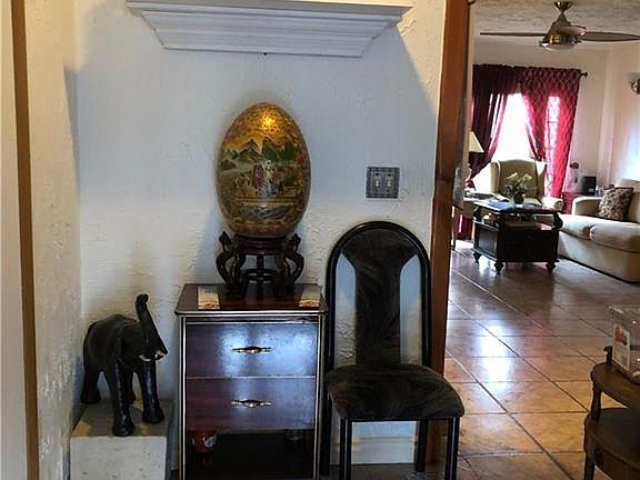 3rd image of 4923 Calle Del Cajon