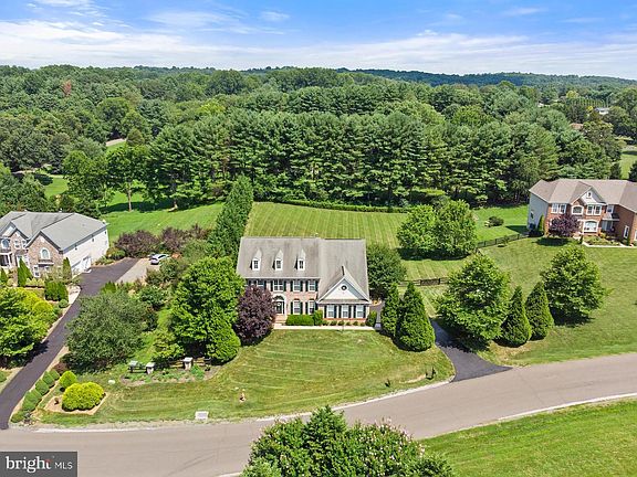 3rd image of 6815 Mill Valley Dr