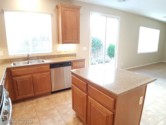 5th image of 10950 Florence Hills St