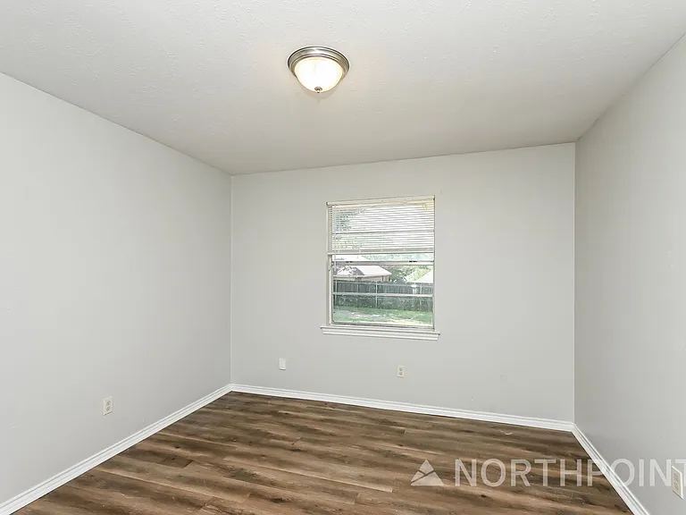 1105 Cedar Ridge Dr — Photo 13