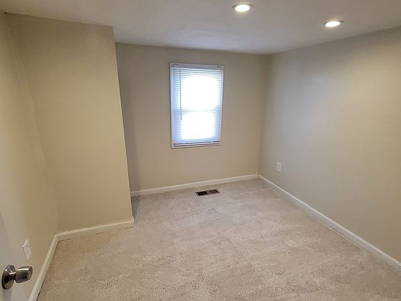 5th image of 4436 Vandalia Ave