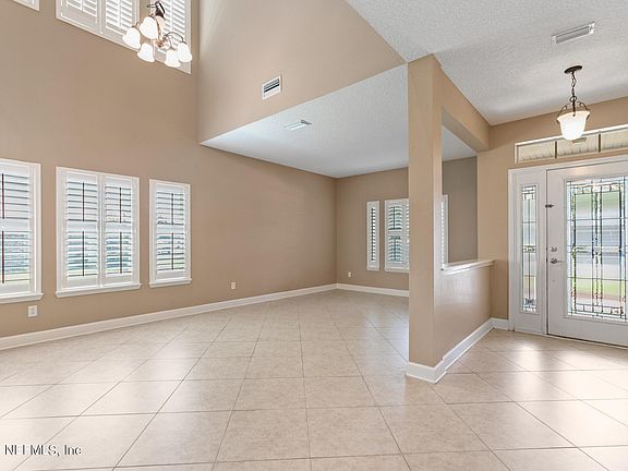 5th image of 270 CANDLEBARK Drive