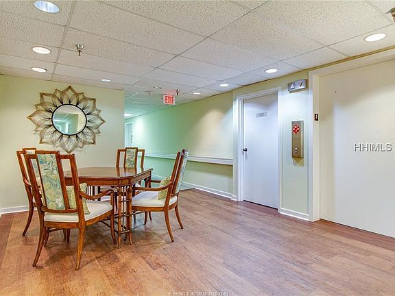 4th image of 300 Woodhaven Dr