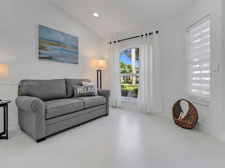 172 Plantation Cir — Photo 3