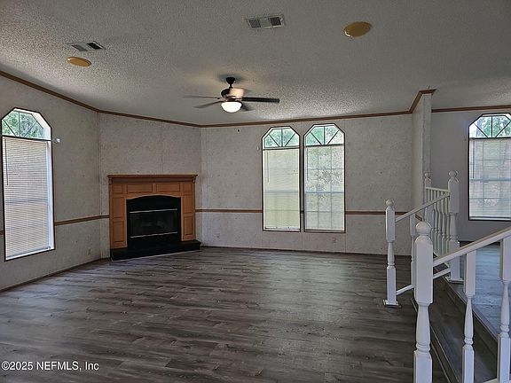4th image of 2756 COPPER Court