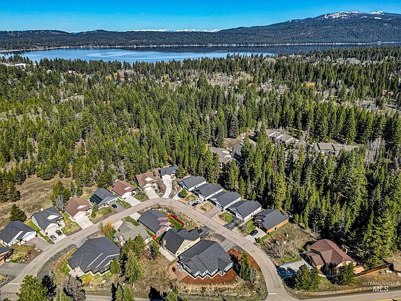 2nd image of 711 Deer Forest Dr