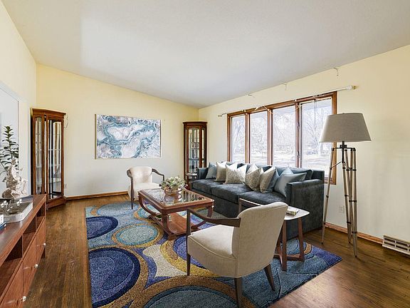 3rd image of 5705 Phoenix St
