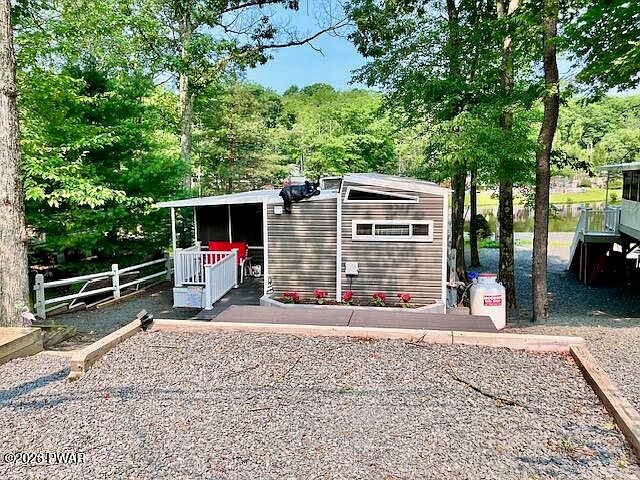 1st image of 142 Holly Dr
