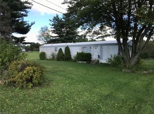 14863 Beard Rd, New Springfield, OH 44443