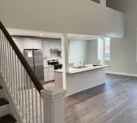 3rd image of 116 W Solomon St #A