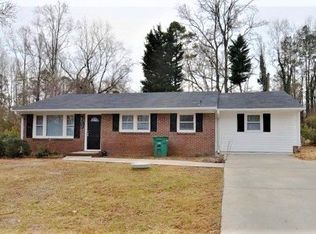 4420 Bryn Mawr Ln, Winston Salem, NC 27103