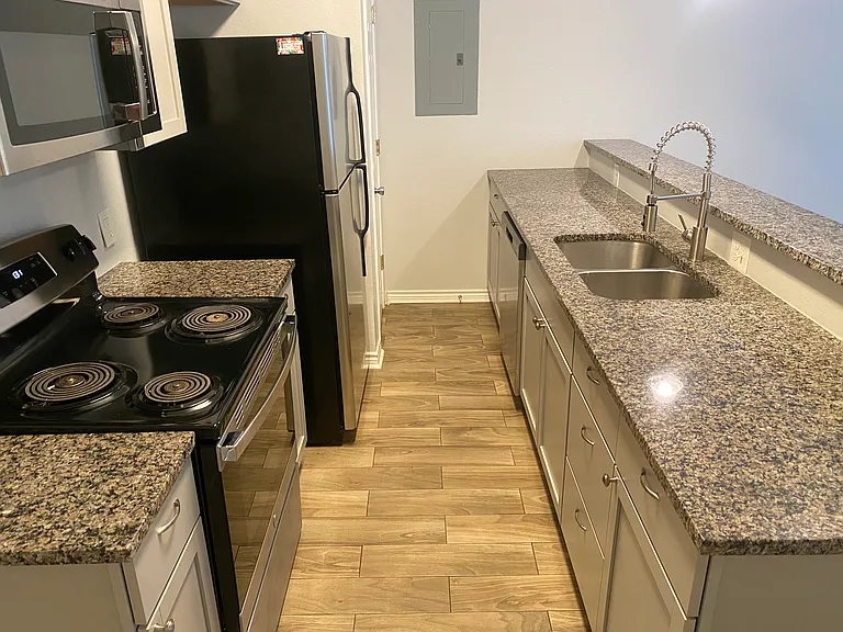 2301 Midwestern Pkwy #112B — Photo 8