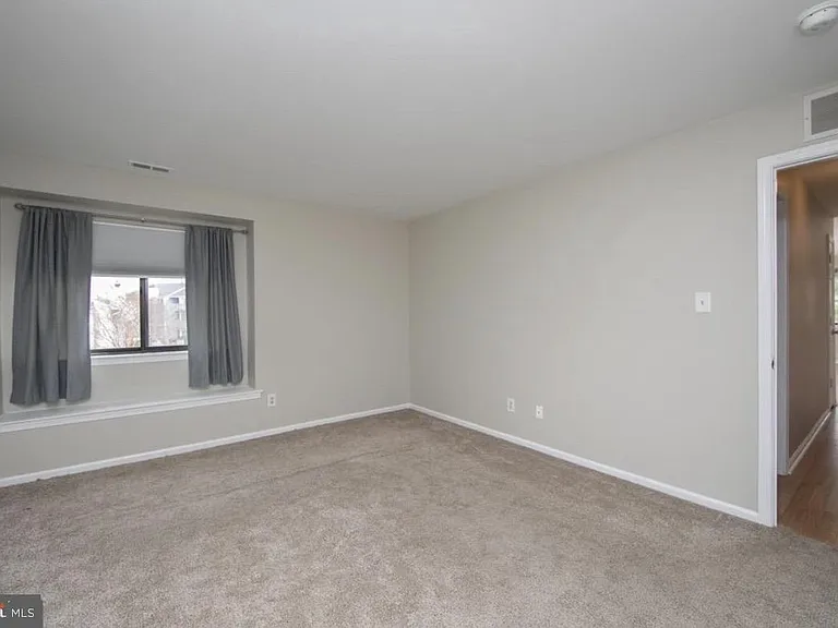 504 Britton Pl — Photo 9